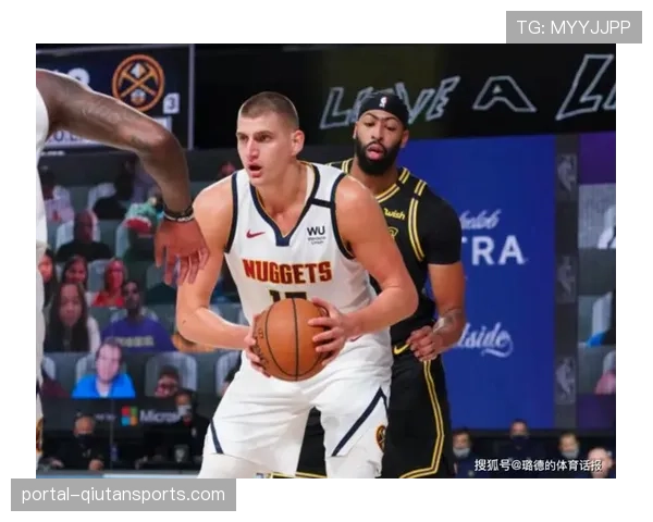 雄鹿替补希姆斯7投全中,创生涯得分新高助队逆转 雄鹿替补希姆斯7投全中,创生涯得分新高助队逆转